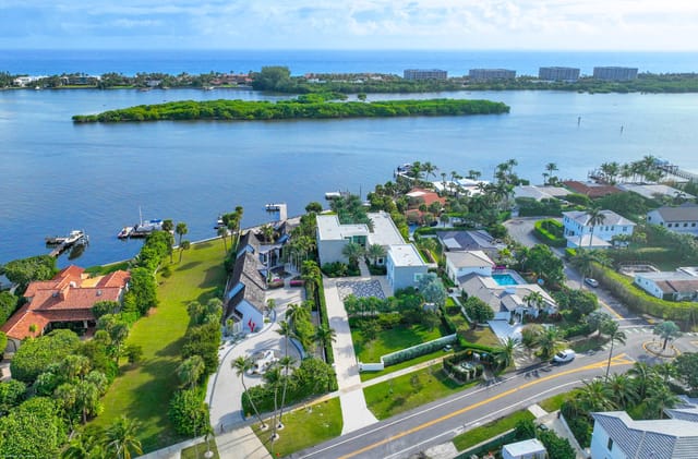 7810 S Flagler Dr 005