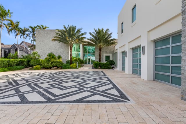 7810 S Flagler Dr 009a