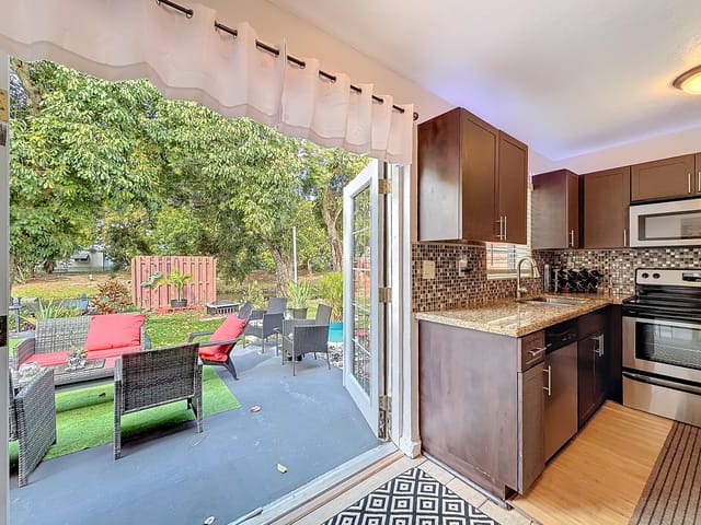 6293 NW 27th Street-27