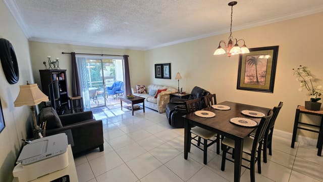 5621 SW 2nd Court 209, Margate, FL 33068