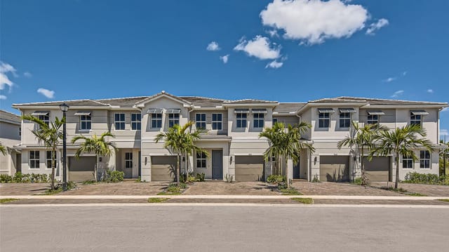 17151 SW 2 Circle, Pembroke Pines, FL 33027
