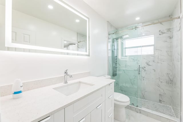 11_5102_NW_36th_St_Lauderdale_Lakes_FL_3