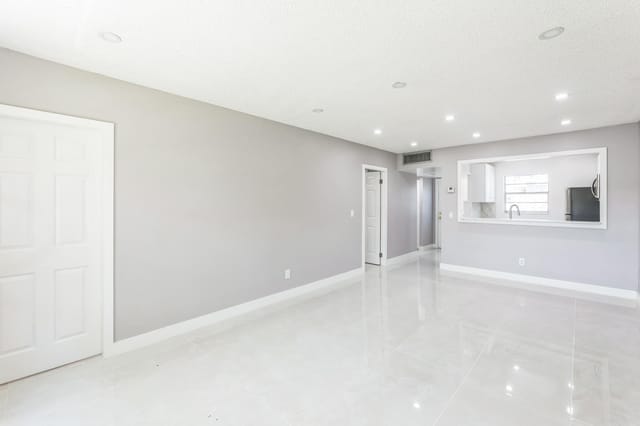 12_5102_NW_36th_St_Lauderdale_Lakes_FL_3