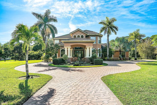 002-1756069thStreetNorth-TheAcreage-FL-3