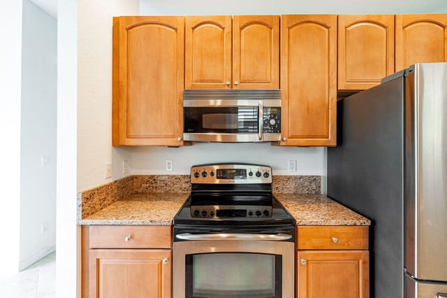 38-web-or-mls-6675-se-woodmill-pond-ln