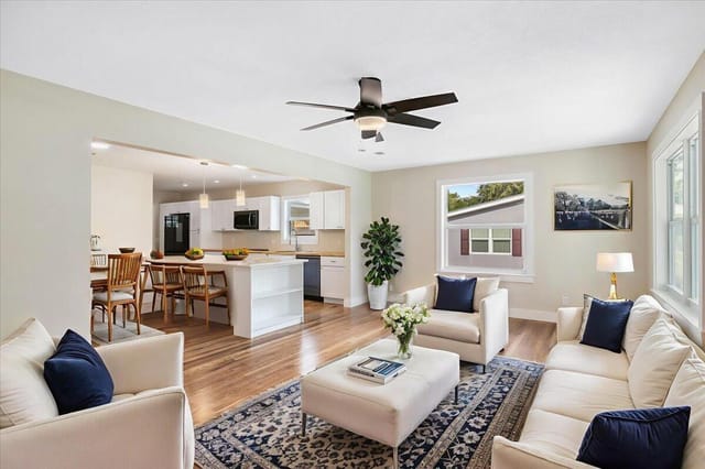 56-0B2A1025 - Living Room - Modern - 3