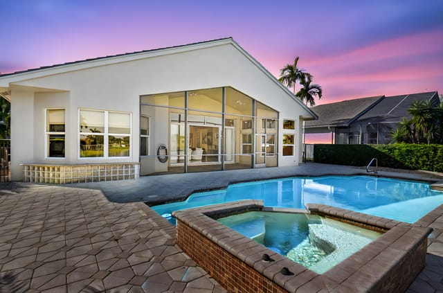 TWILIGHT POOL / SPA AND LANAI VIEW