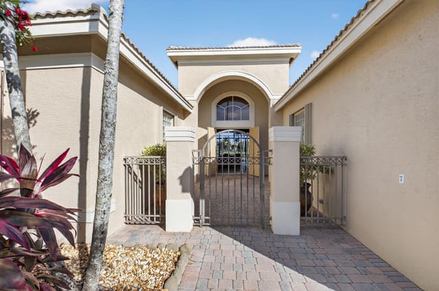 FRONT GATED PATIO