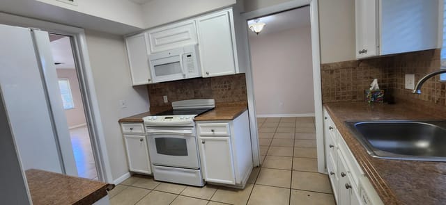 8368 Kitchen 2