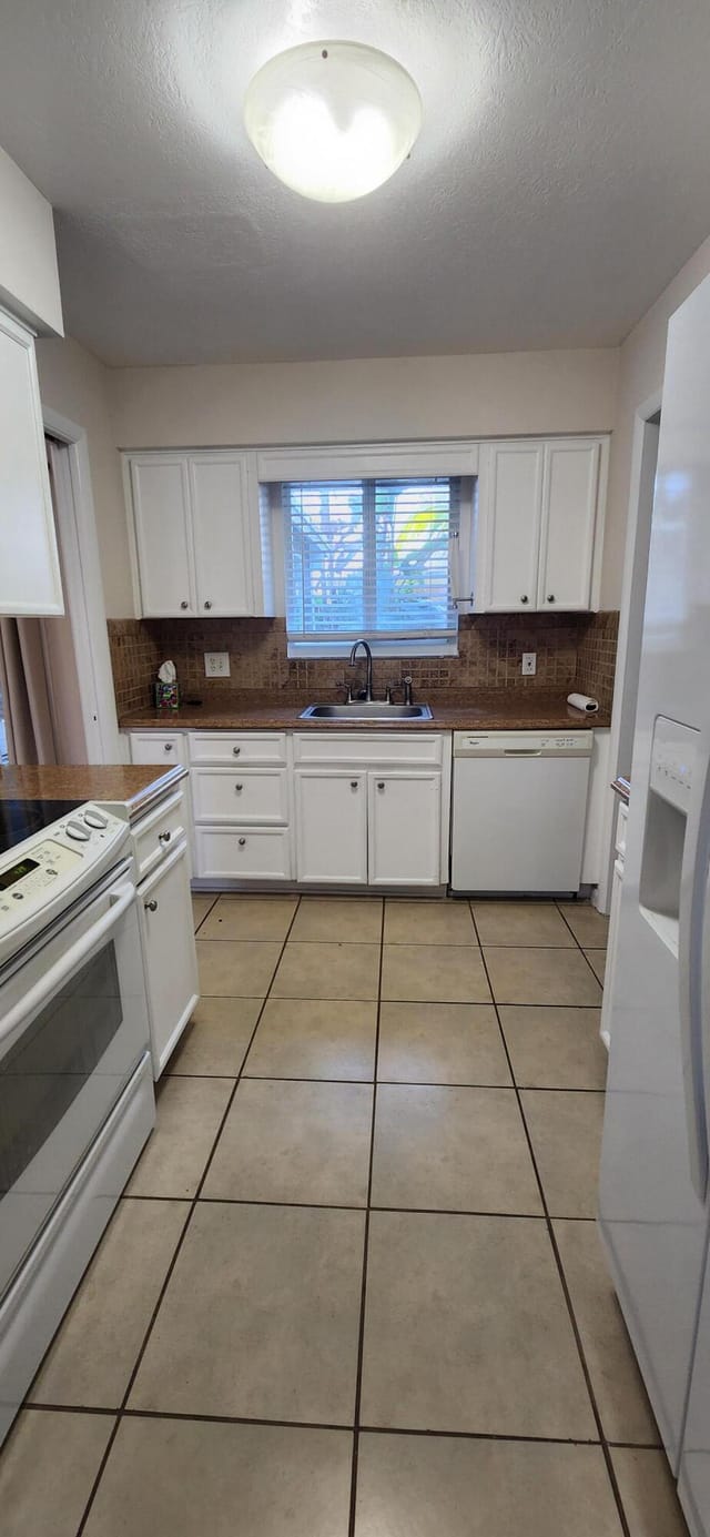 8368 Kitchen