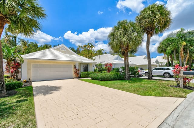 9293HeathridgeDr(2)