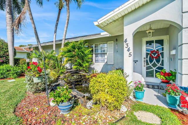 005-4345GardeniaDrive-PalmBeachGardens-F