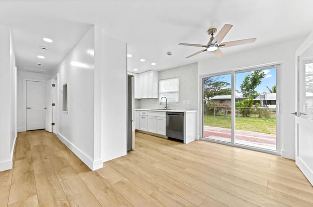 08 Dining Room 01