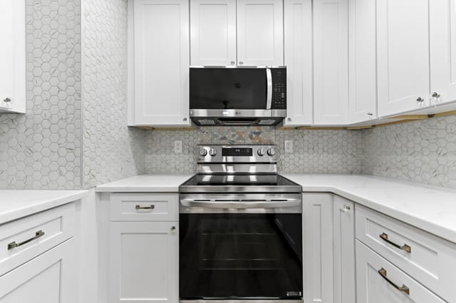 11 Kitchen 02