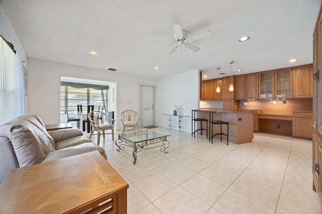 Living/Kitchen