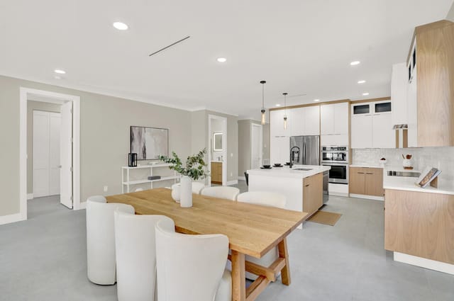 Dining/Kitchen