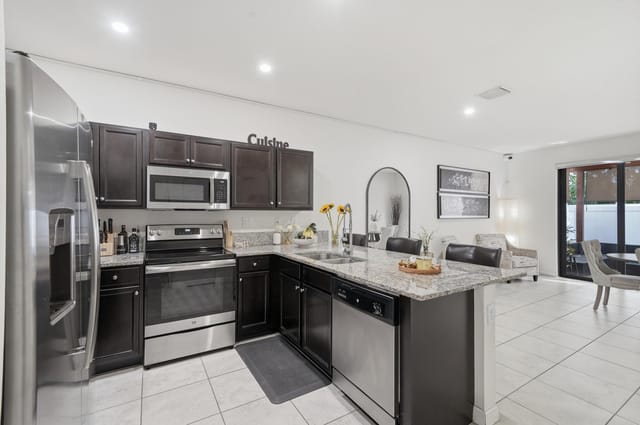 GOURMET KITCHEN