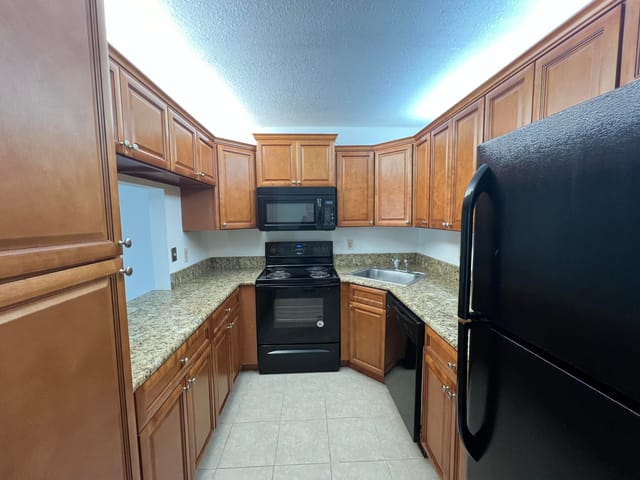 Plenty of cabinets in the kitchen