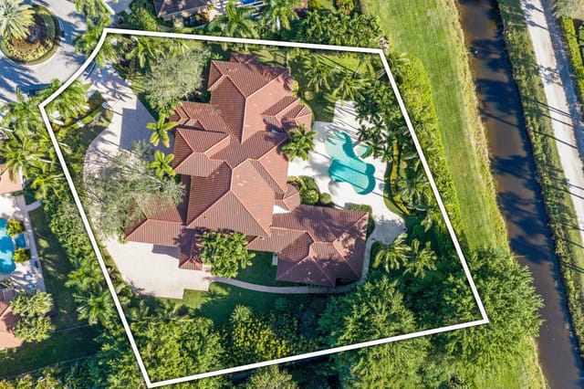 5752 Vintage Oaks Circle - 69.jpg-SMALL