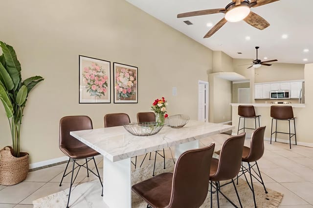 dining area - staged 1