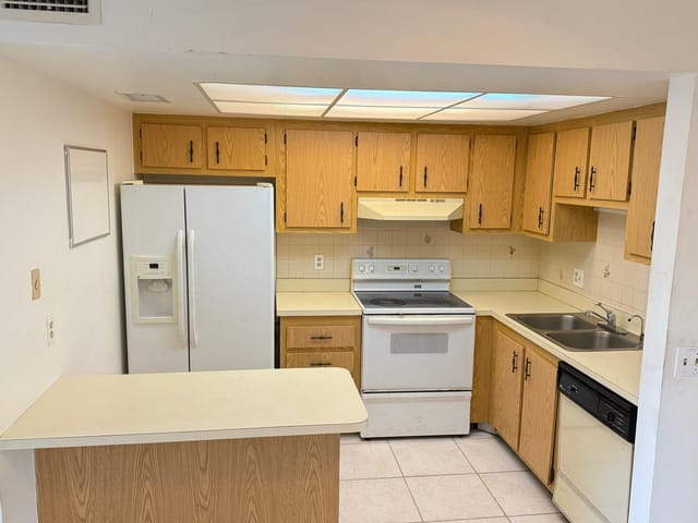 oak kitchen