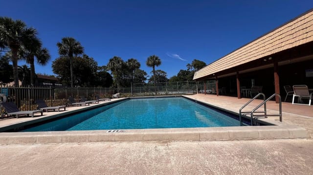 oak pool