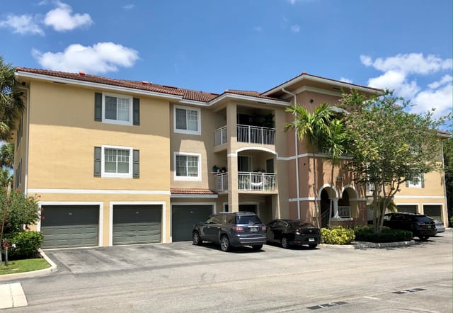 6434 Emerald Dunes Drive 203