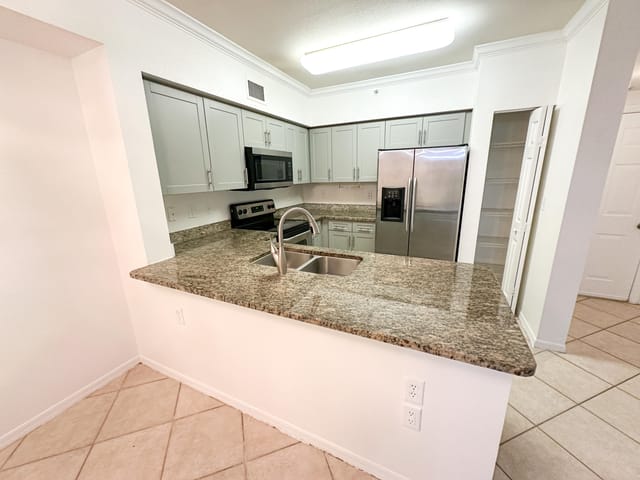 6434 Emerald Dunes Drive 203