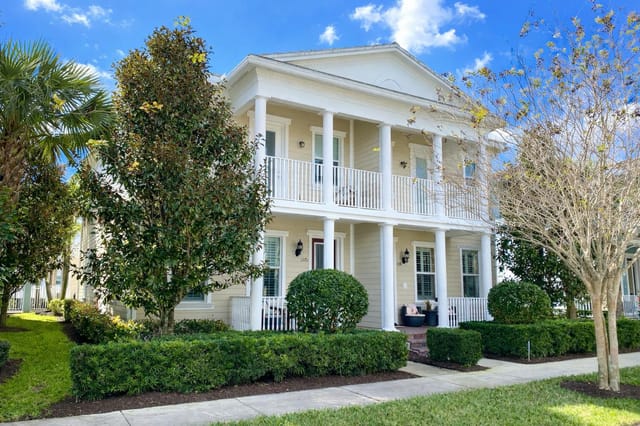 1370 Turnbridge Front