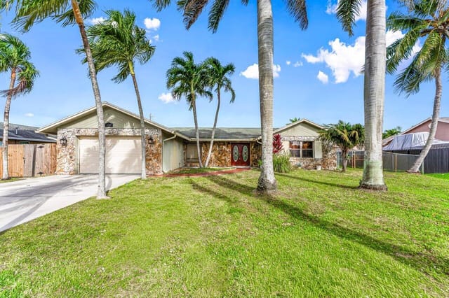 002-110WestRubberTreeDrive-LakeWorth-FL-