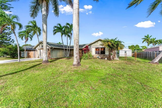 003-110WestRubberTreeDrive-LakeWorth-FL-