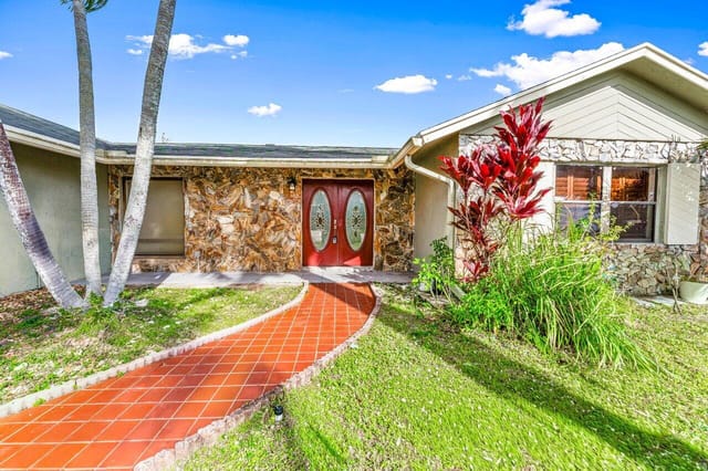 004-110WestRubberTreeDrive-LakeWorth-FL-