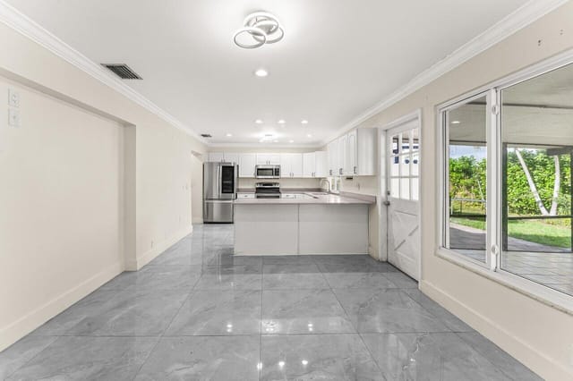 007-110WestRubberTreeDrive-LakeWorth-FL-
