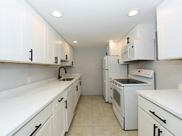 2560Ocean#406-14