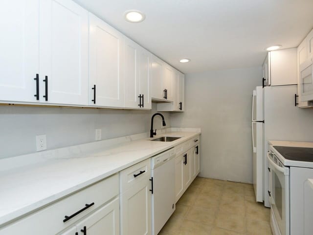 2560Ocean#406-15