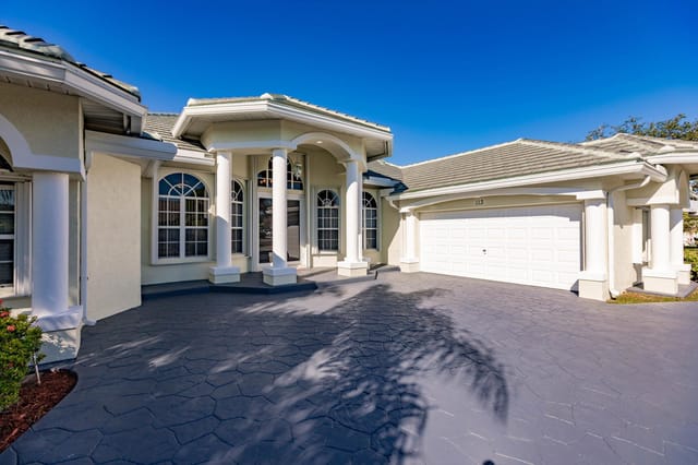 05-Side-load, 2-car garage