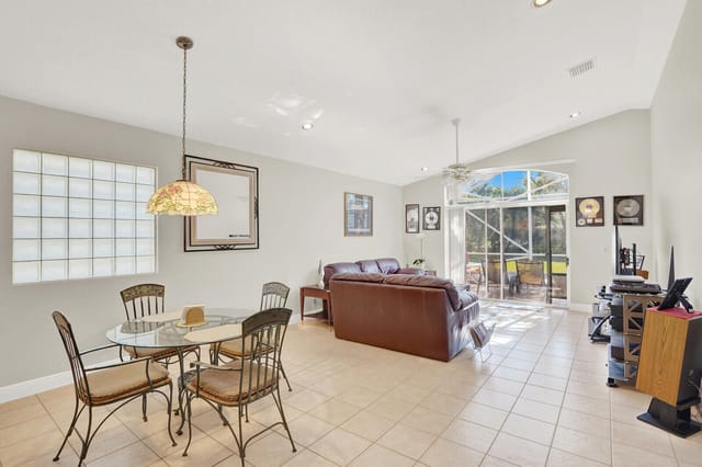 Breakfast Area / Family Room