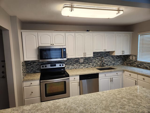 2731Kitchen