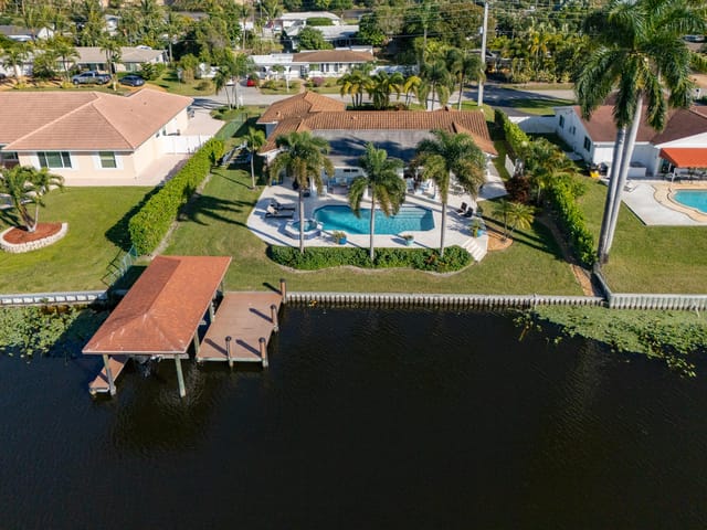 © Clark-7025 Pine Tree Lane-057
