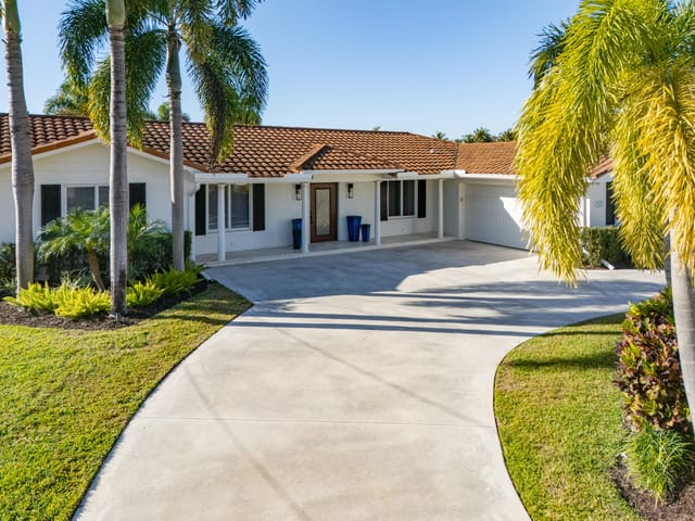 © Clark-7025 Pine Tree Lane-061