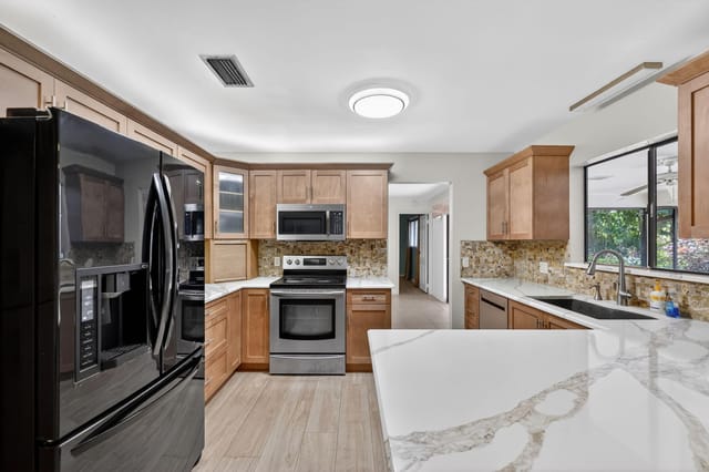 11-web-or-mls-3A5A8285