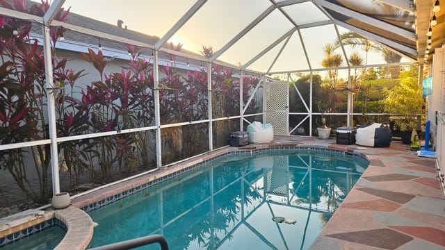 Pool2