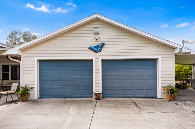 Large Garage