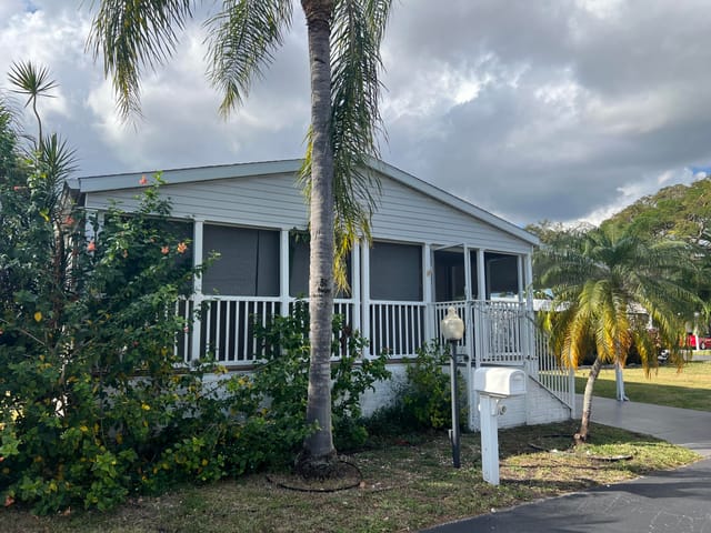 6761 NW 45th Avenue, Coconut Creek, FL 33073