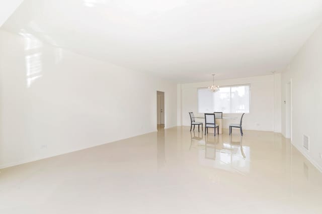 Great Room to Dining Area