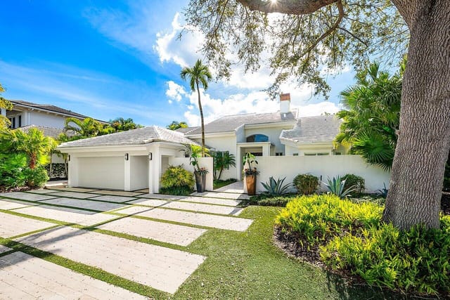 002-215IslandDrive-Jupiter-FL-33477-SMAL