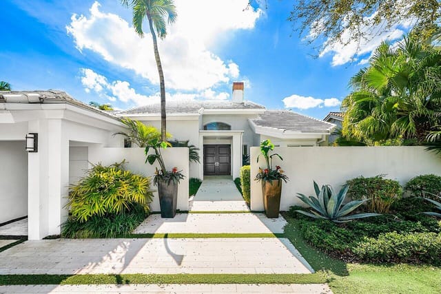 003-215IslandDrive-Jupiter-FL-33477-SMAL