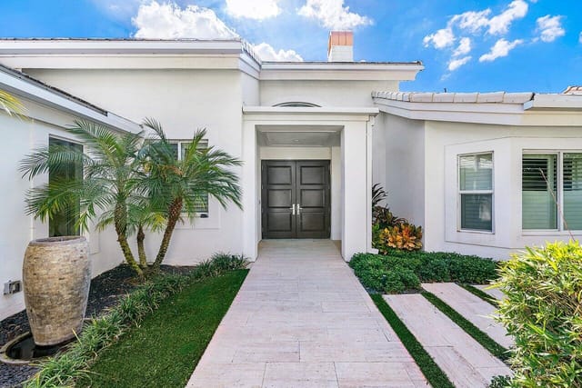 005-215IslandDrive-Jupiter-FL-33477-SMAL