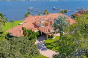 901 SE Riverside Drive, Stuart, FL 34994