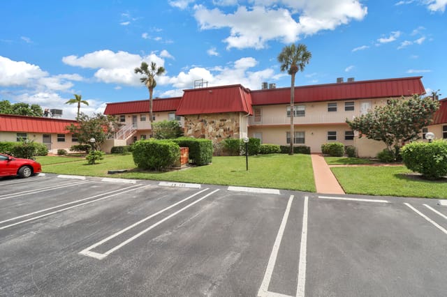 12016 Greenway Circle S 204, Royal Palm Beach, FL 33411